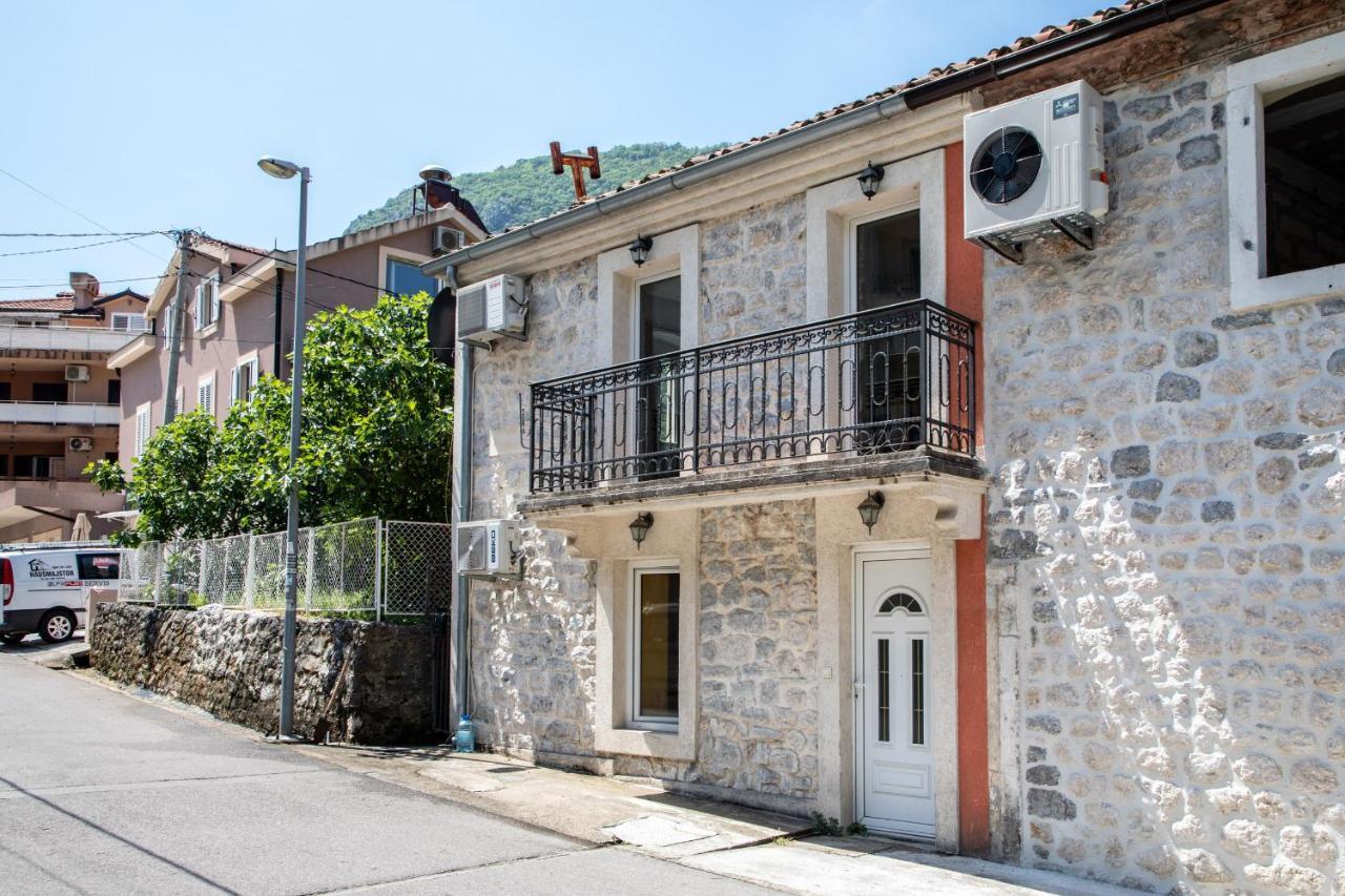 Happy Home Apartments Kotor Exteriör bild